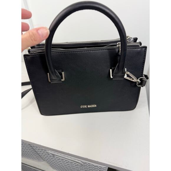 Beautiful NWTs Steve Madden Purse - Picture 4 of 13